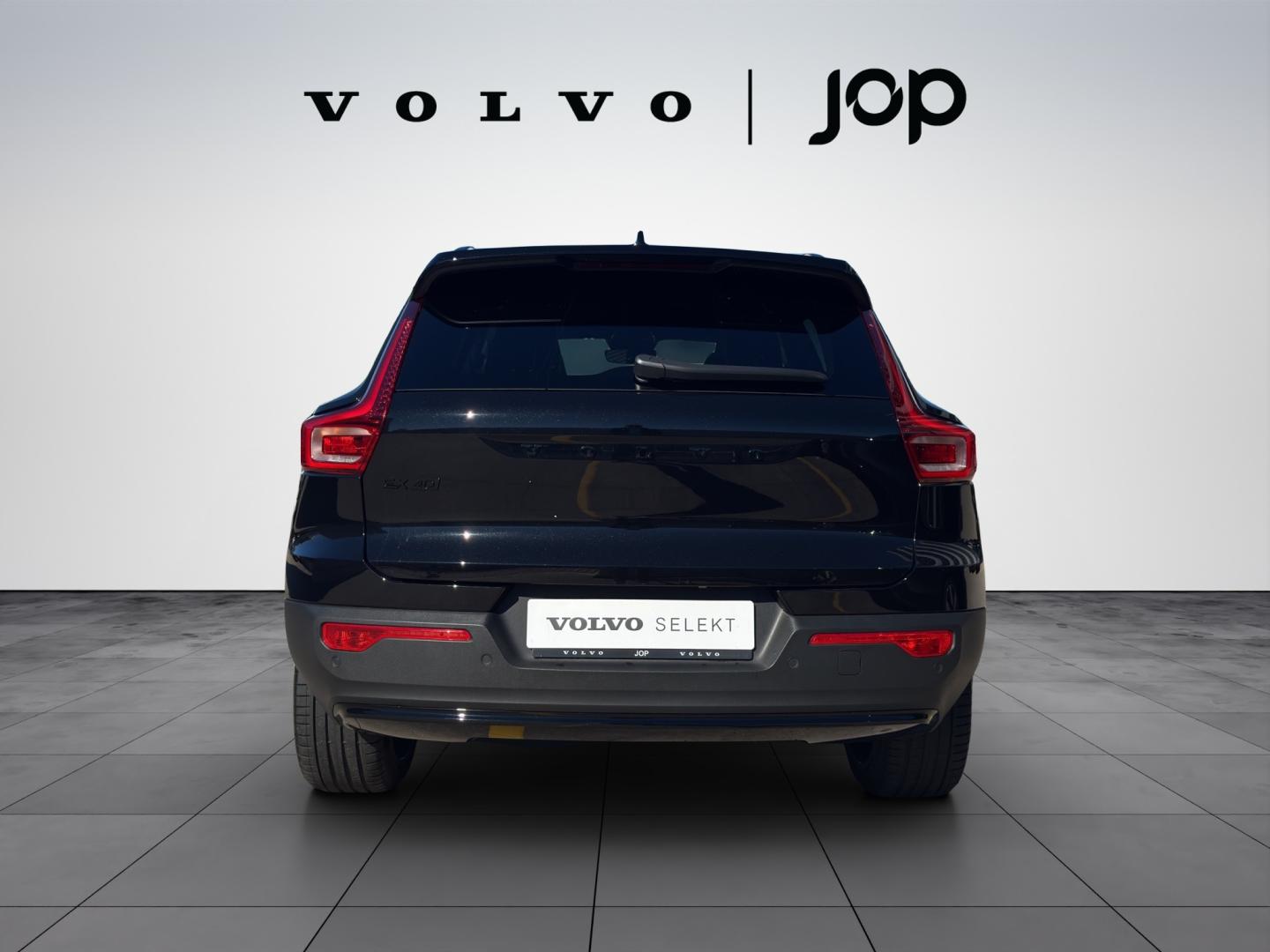 Volvo EX40