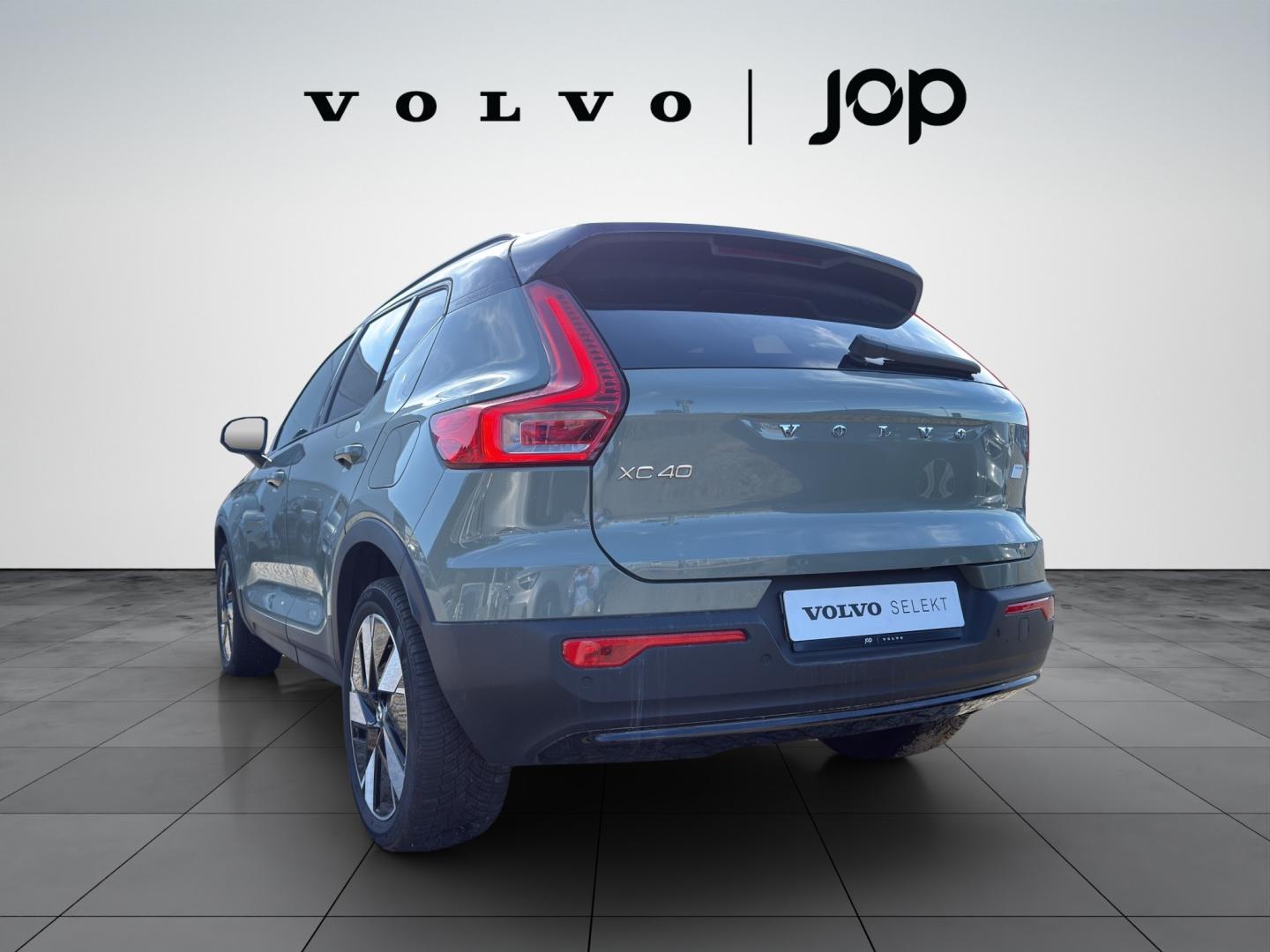 Volvo EX40