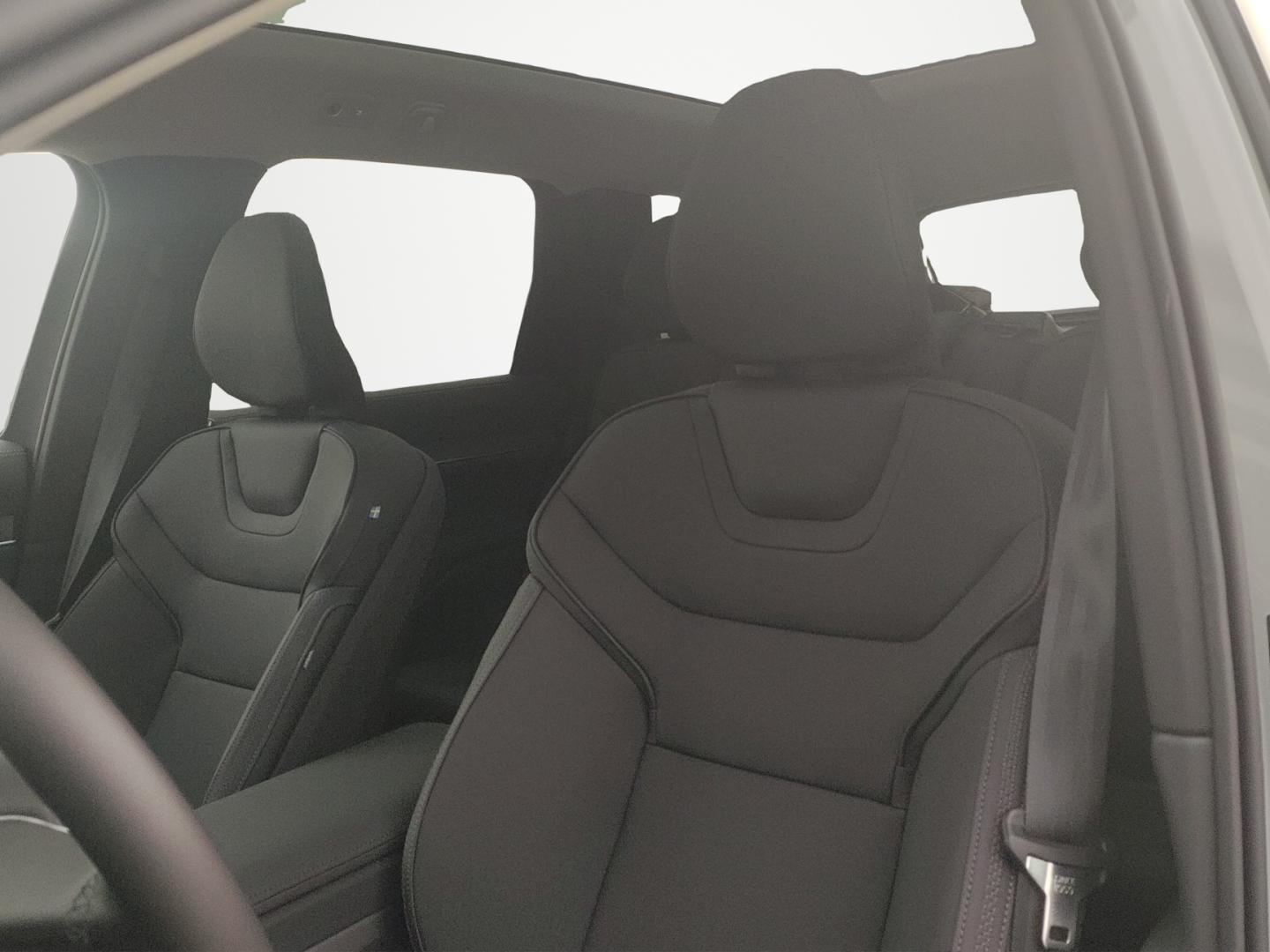 Volvo EX90