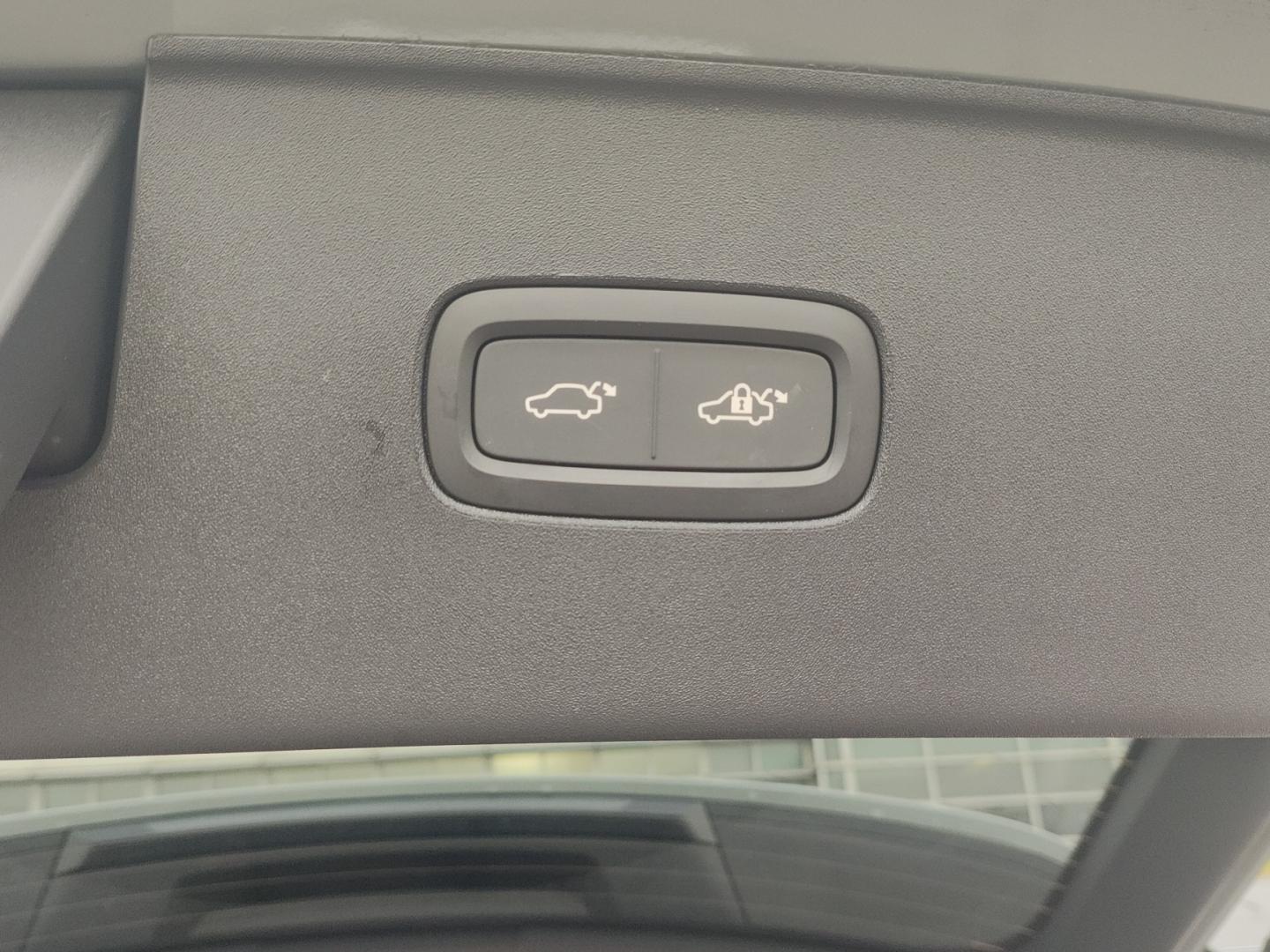 Volvo EX90