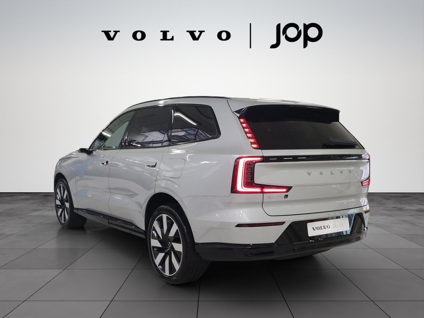 Volvo EX90