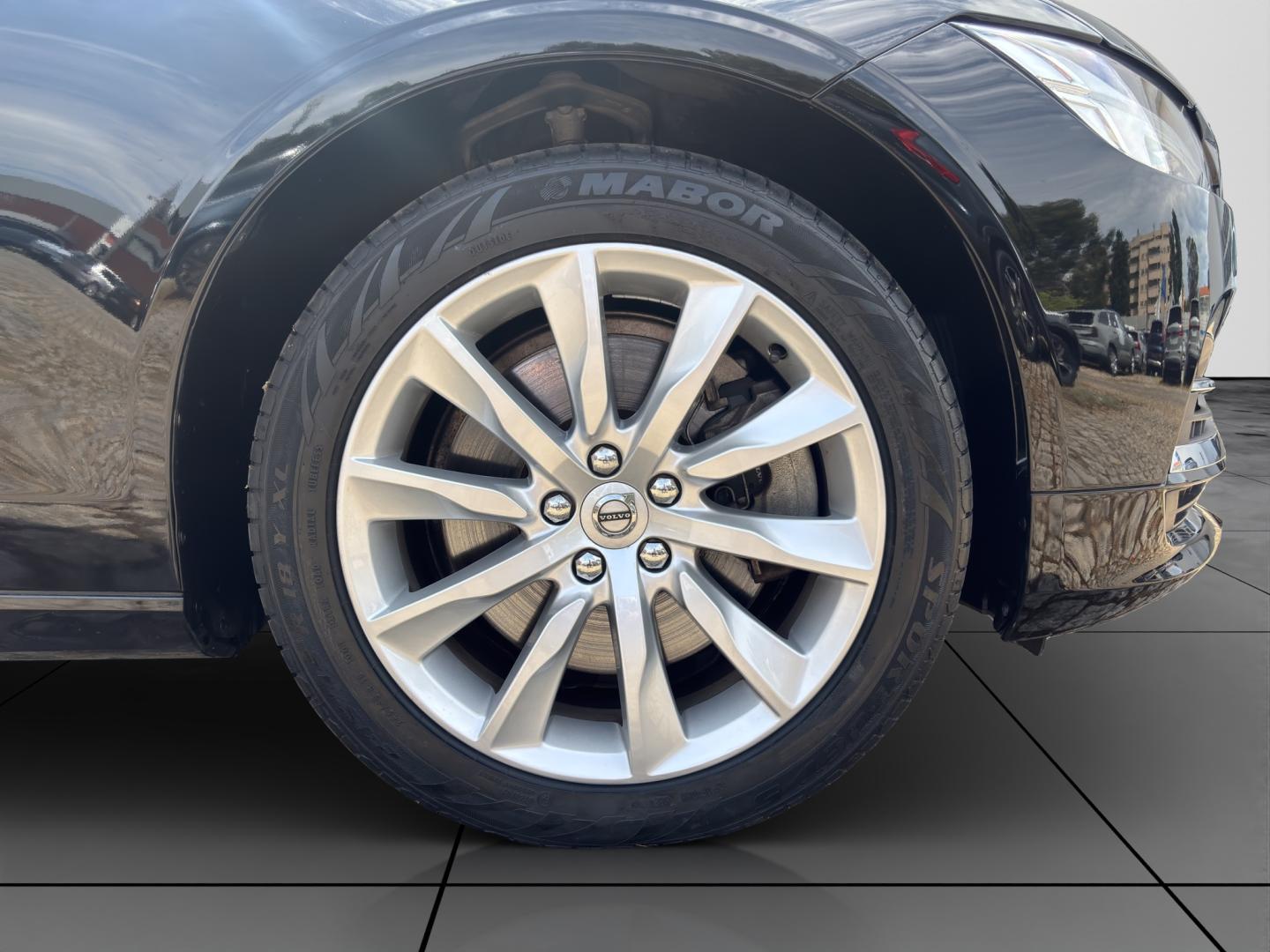 Volvo S90
