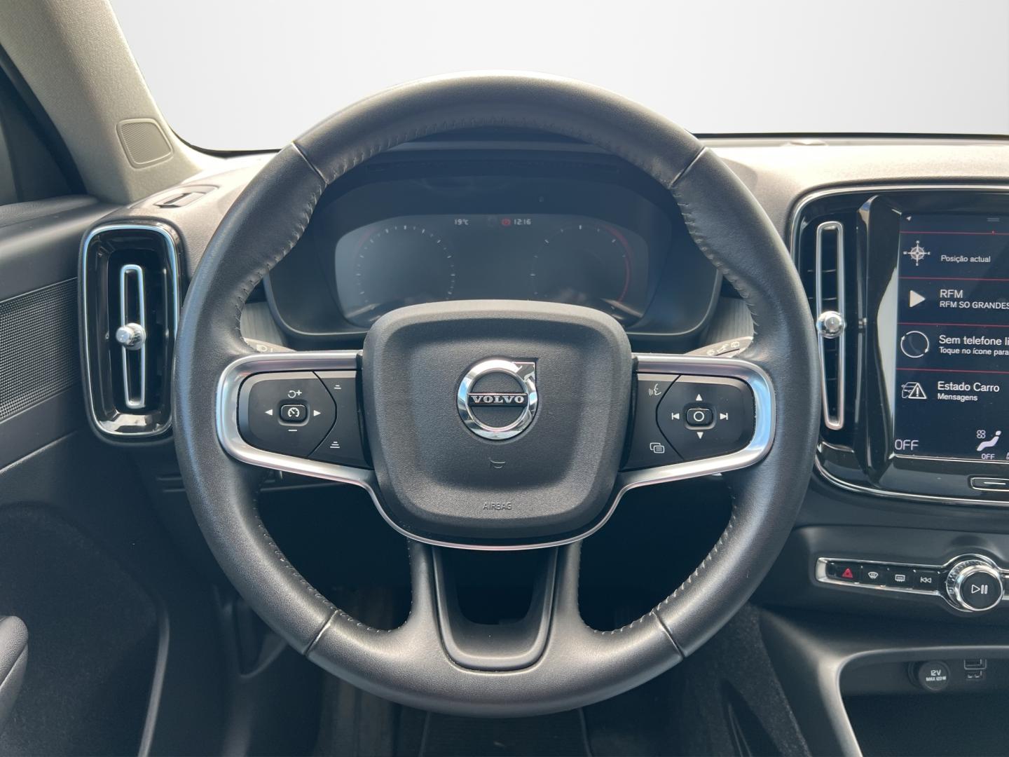 Volvo XC40