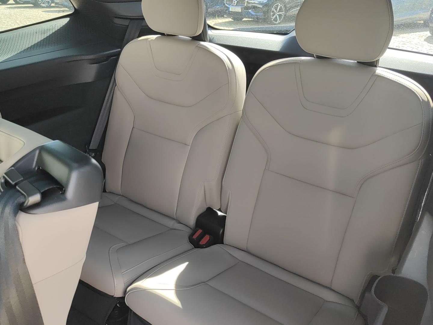 Volvo EX90