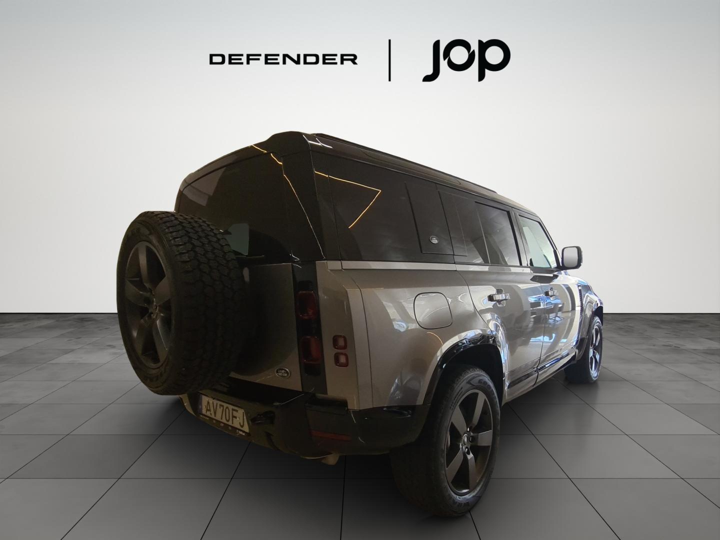 Land Rover Defender
