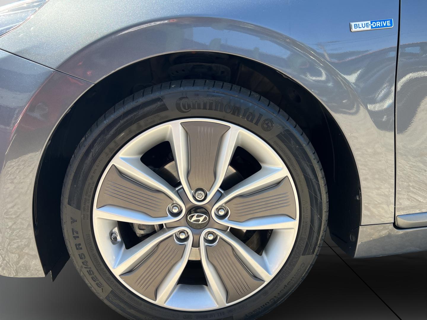 Hyundai IONIQ